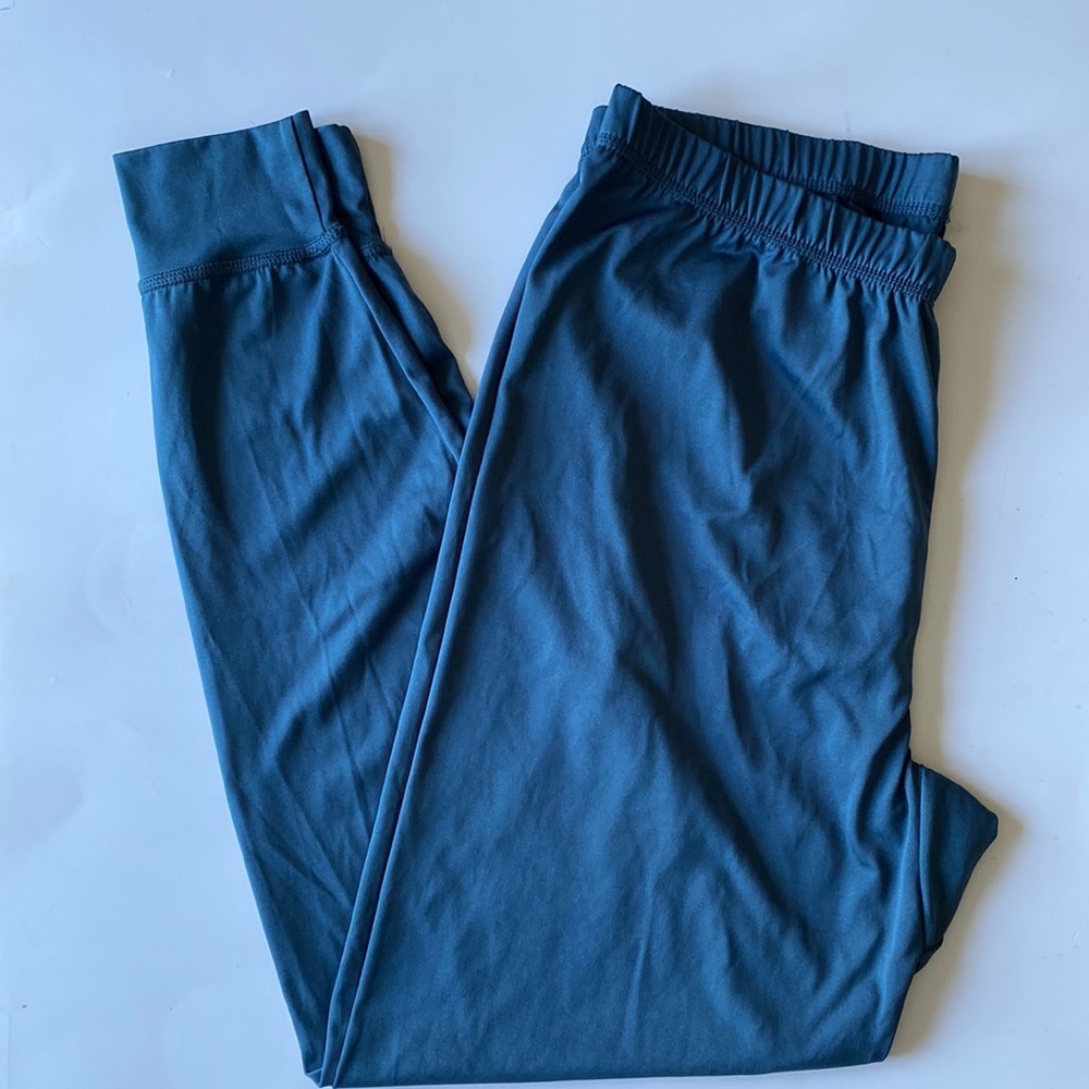 L L Bean Men’s polyester base layer joggers/pjs fly front long pants size large